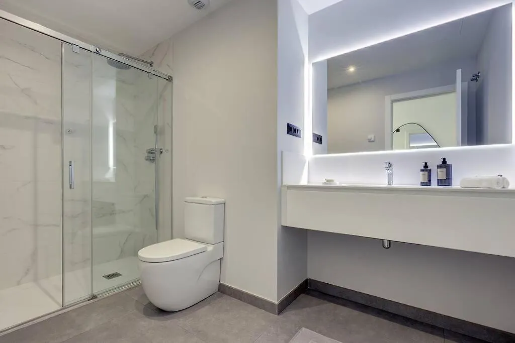 Brand New, Elegant Ground Floor Two Bed Apartment Estepona