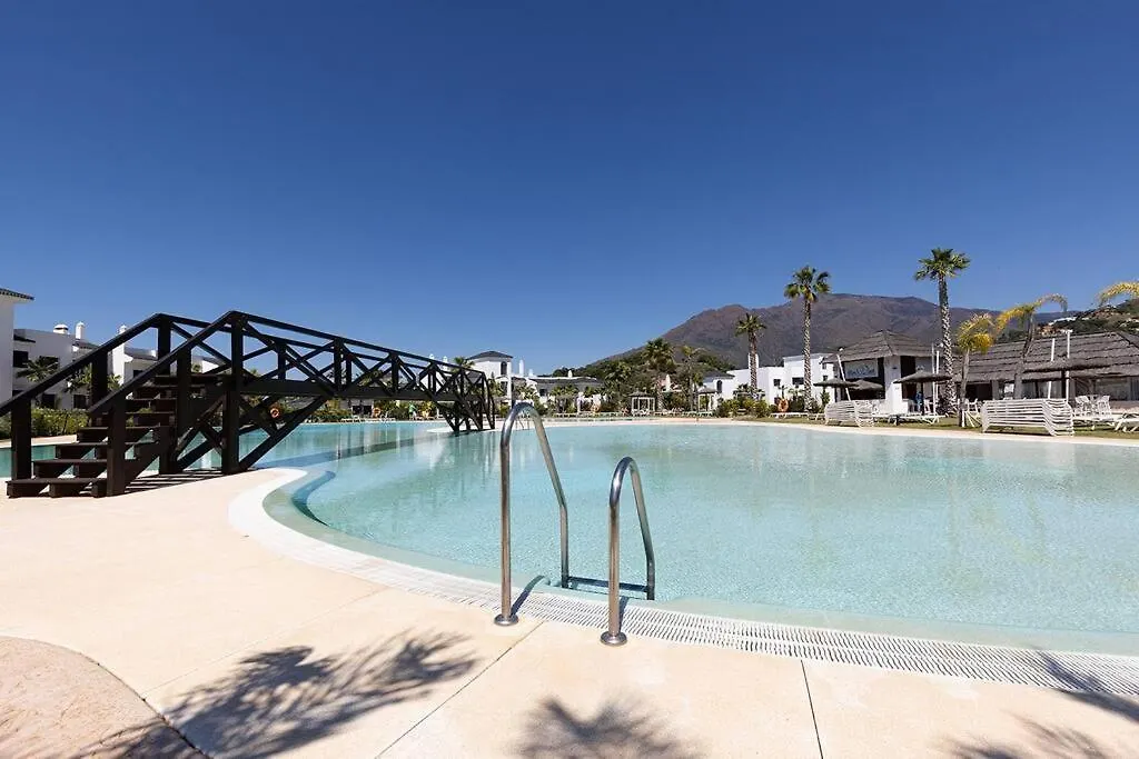 Brand New, Elegant Ground Floor Two Bed Apartment Estepona Španělsko